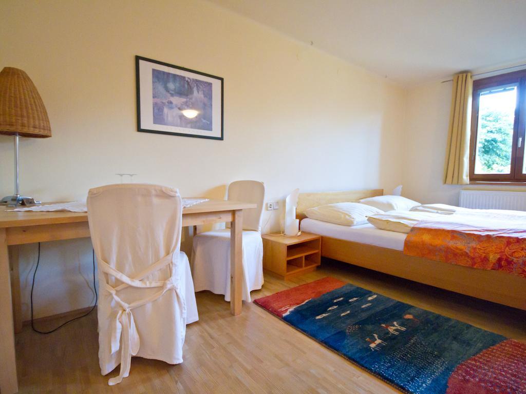 Pension Popotnik Villach Zimmer foto